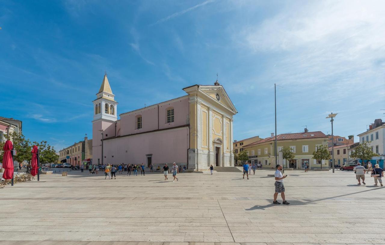 Alice Rooms Porec Exterior photo