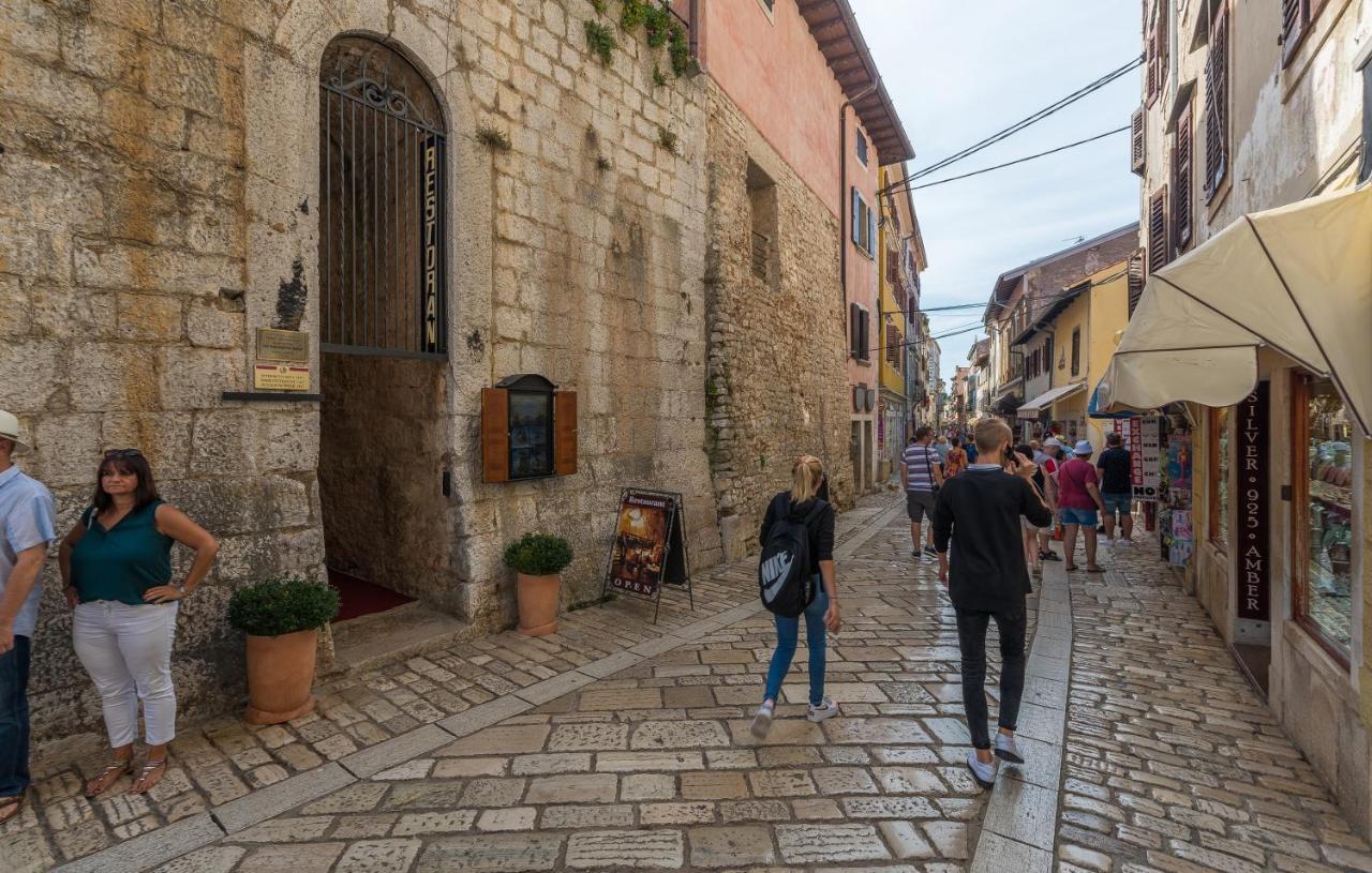 Alice Rooms Porec Exterior photo